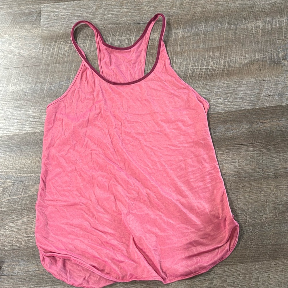 Lululemon women’s tank